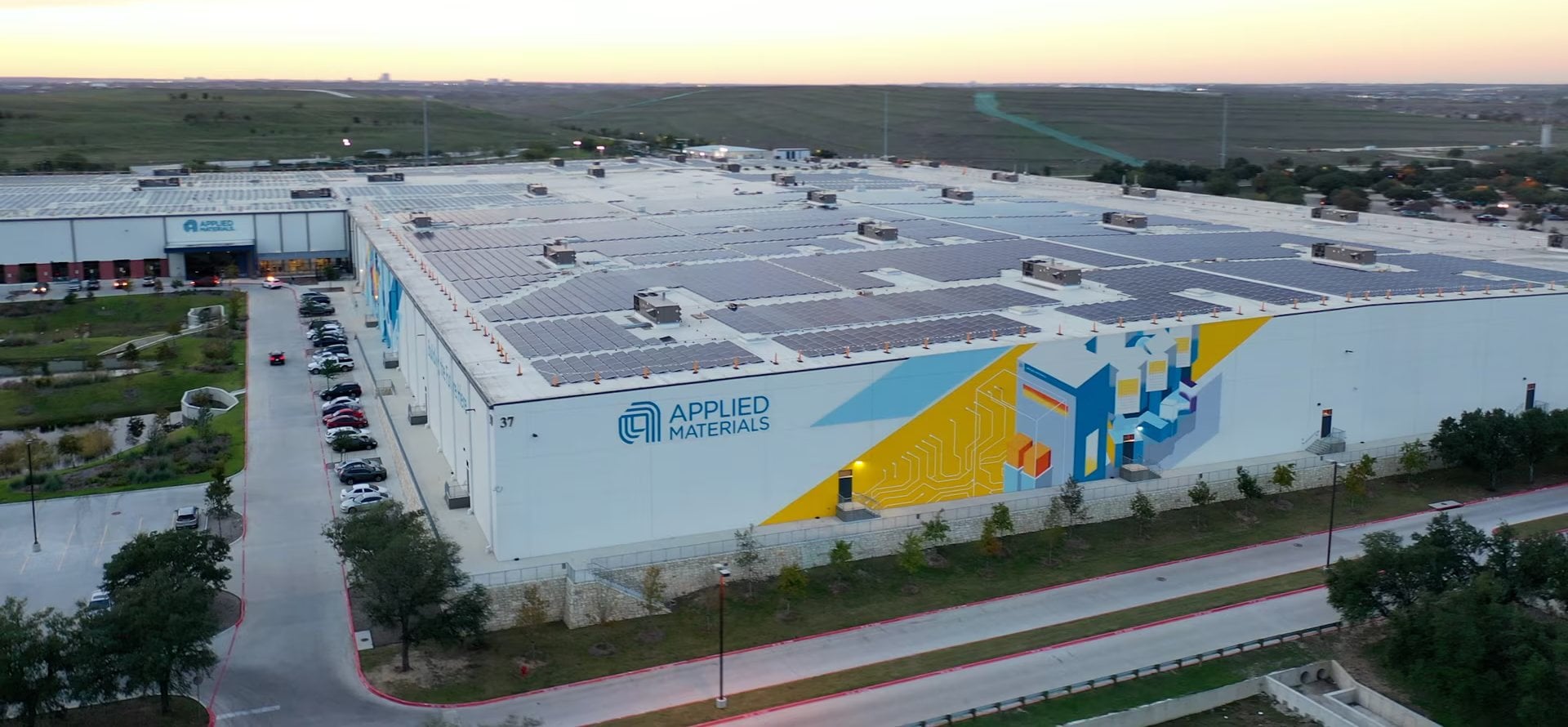 Applied Materials’ Logistics Service Center in Austin, with solar panels on the roof