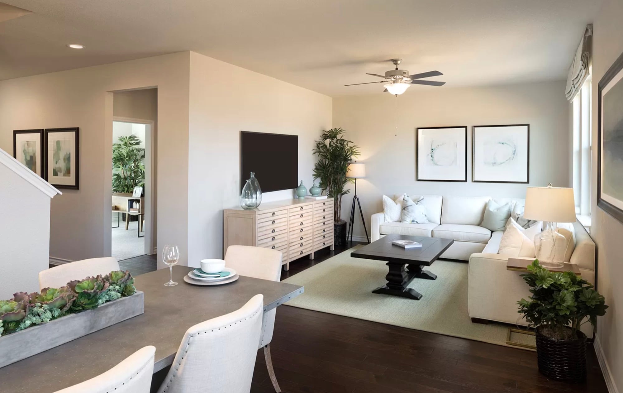 Caballo Blanco — Unit B: shared living room