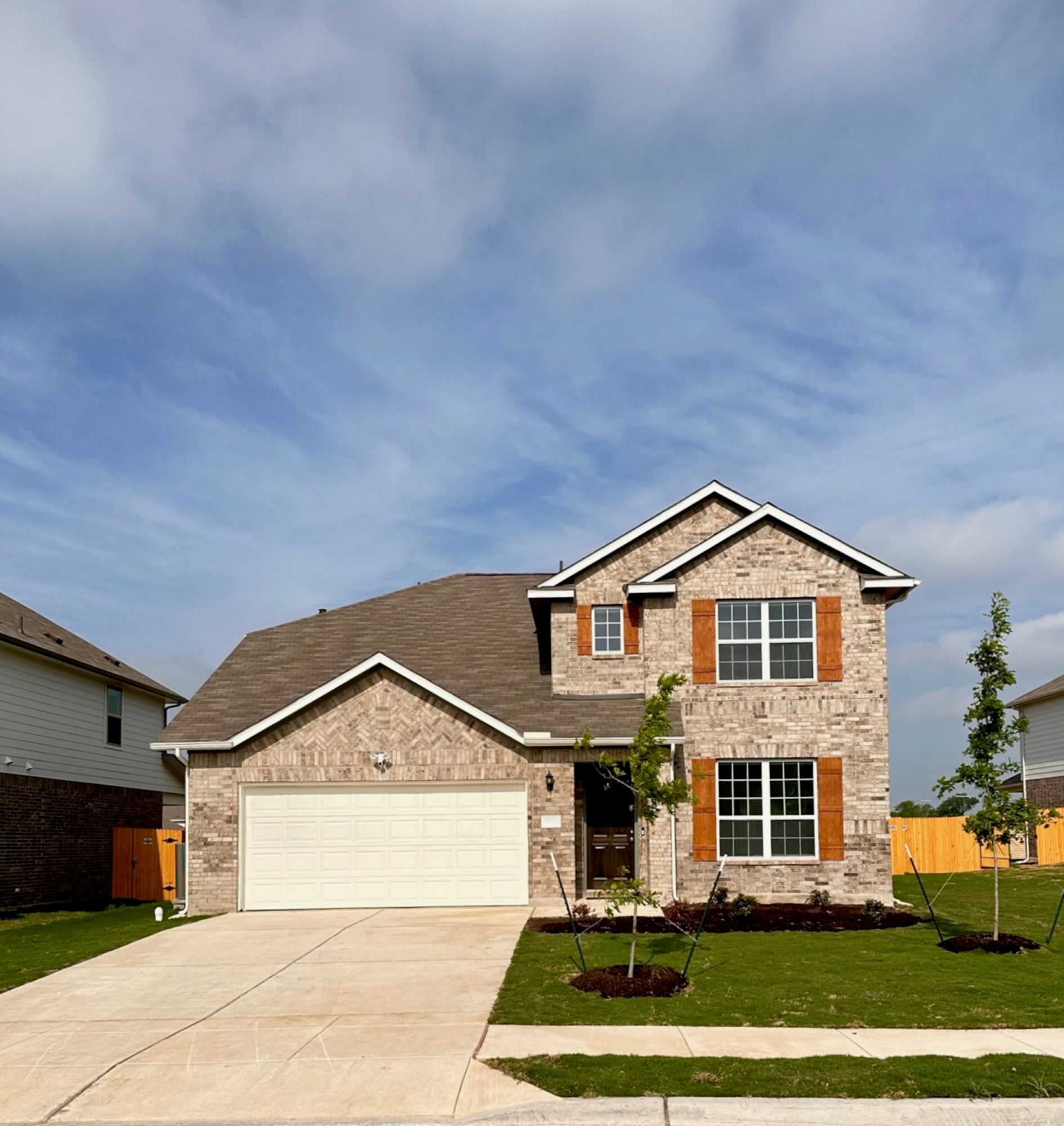 Chapala — Unit B: house exterior